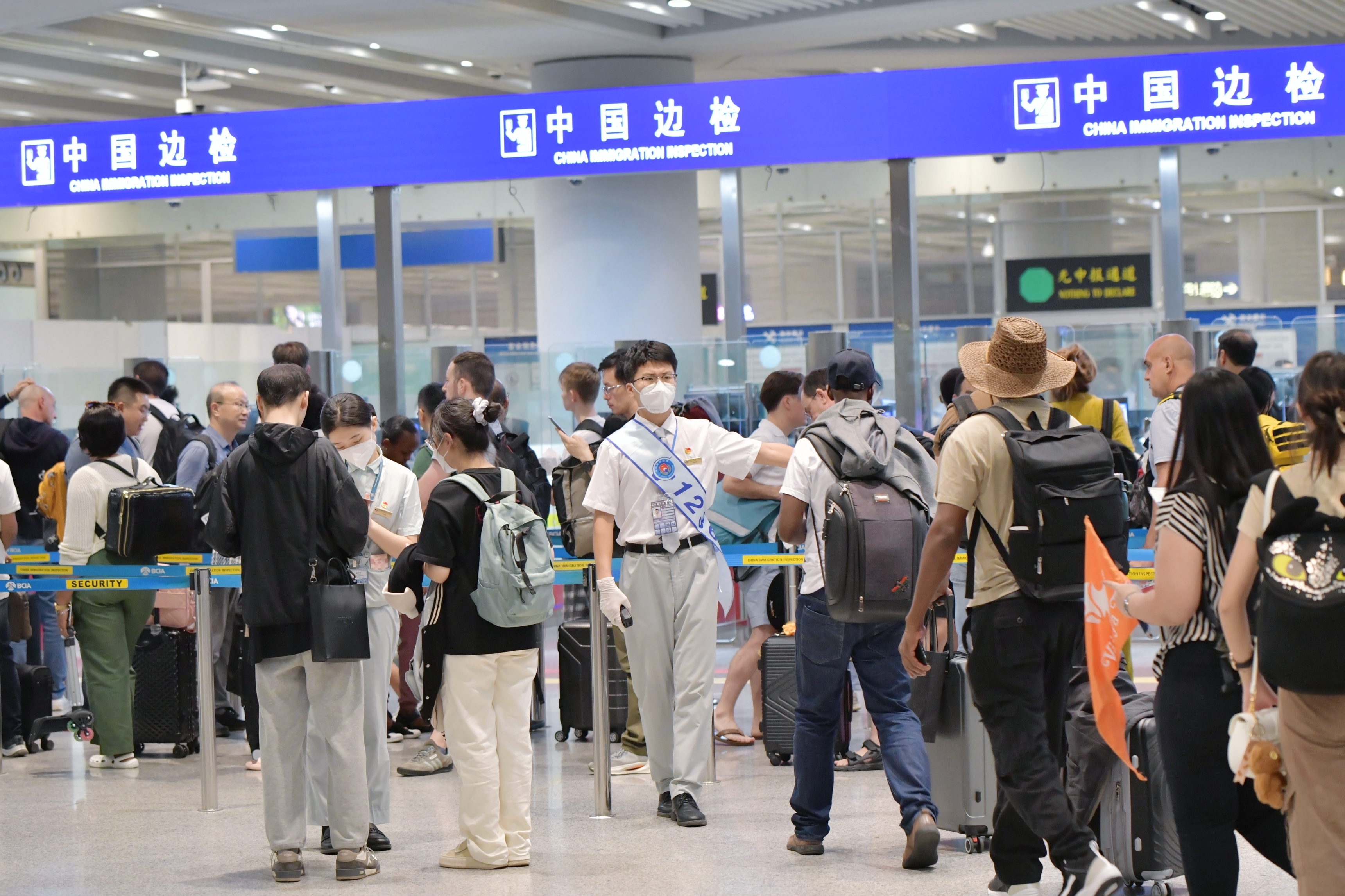 6月北京口岸出入境人员突破88万,再创今年出入境流量新高